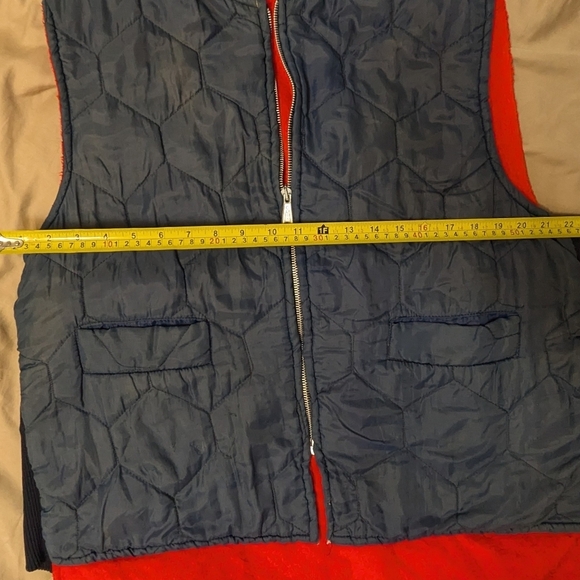 70s Vintage Hunters Vest Navy and Red Puffer Thin Layering Winter fall vest - Picture 3 of 11